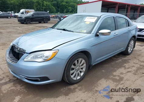 2013 Chrysler 200 Limited z USA, uszkodzony, nr VIN 1C3CCBCG0DN524593